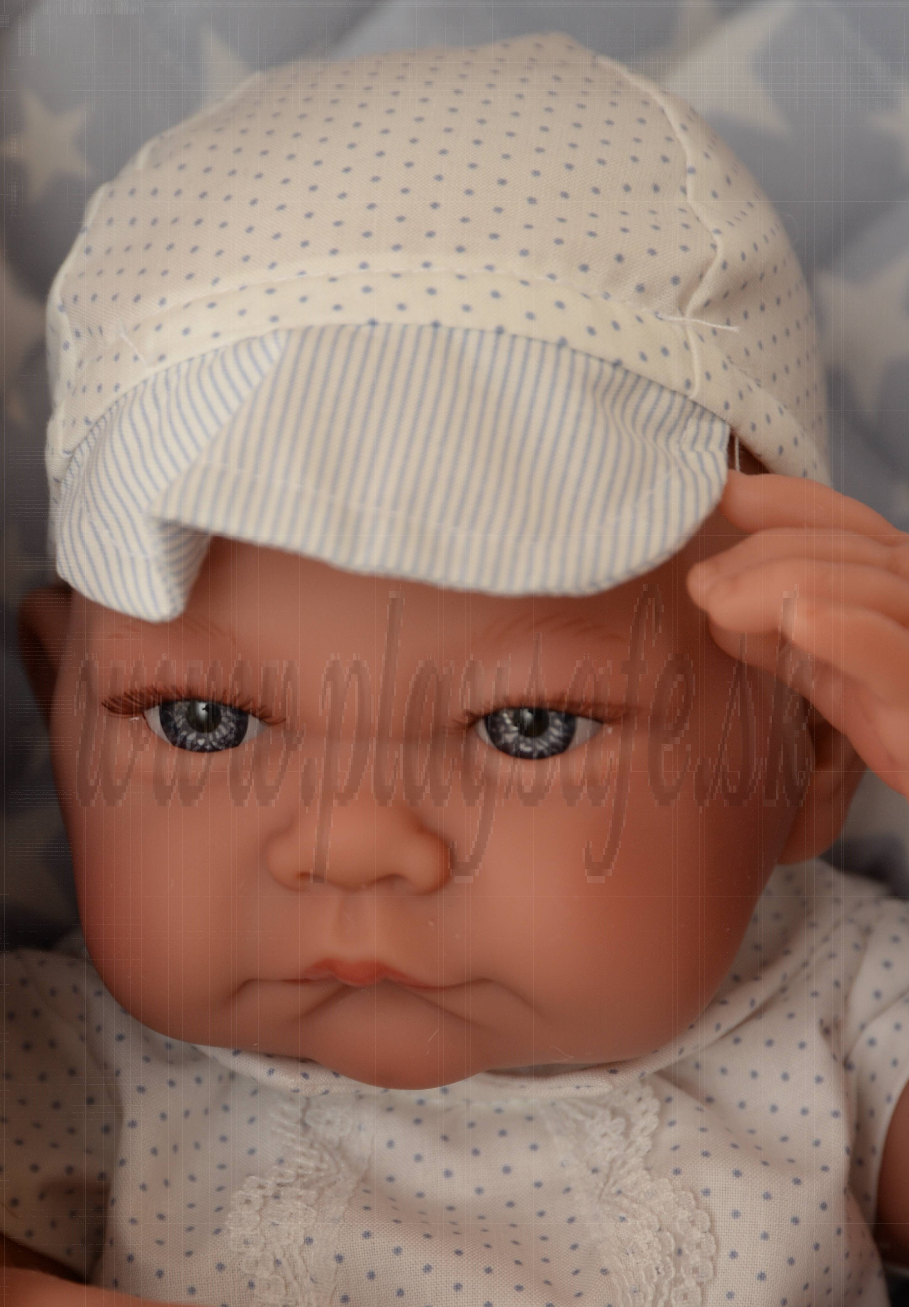Antonio Juan Realistické bábätko Nico, 42cm na prešívanej deke chlapček