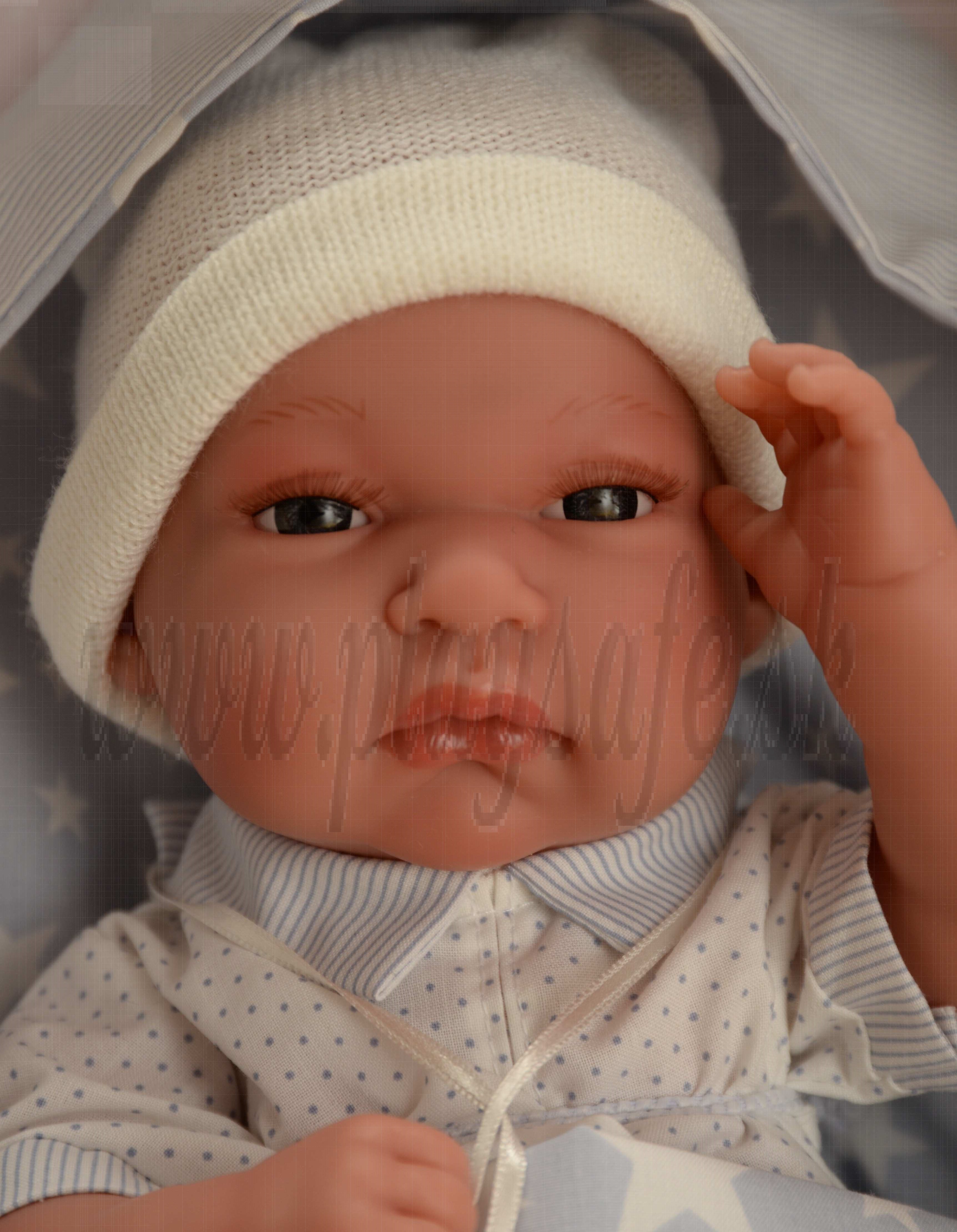Antonio Juan Realistické bábätko Tonet Saco, 33cm chlapček v spacom vaku