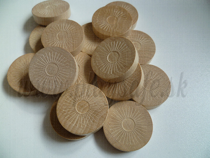 DETOA Wooden Tokens for Checkers, 1pc natural