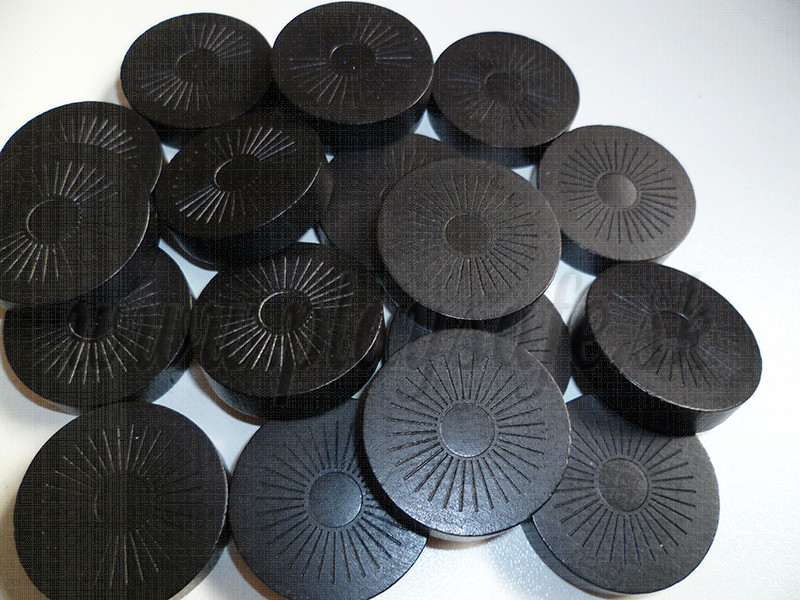 DETOA Wooden Tokens for Checkers, 1pc black